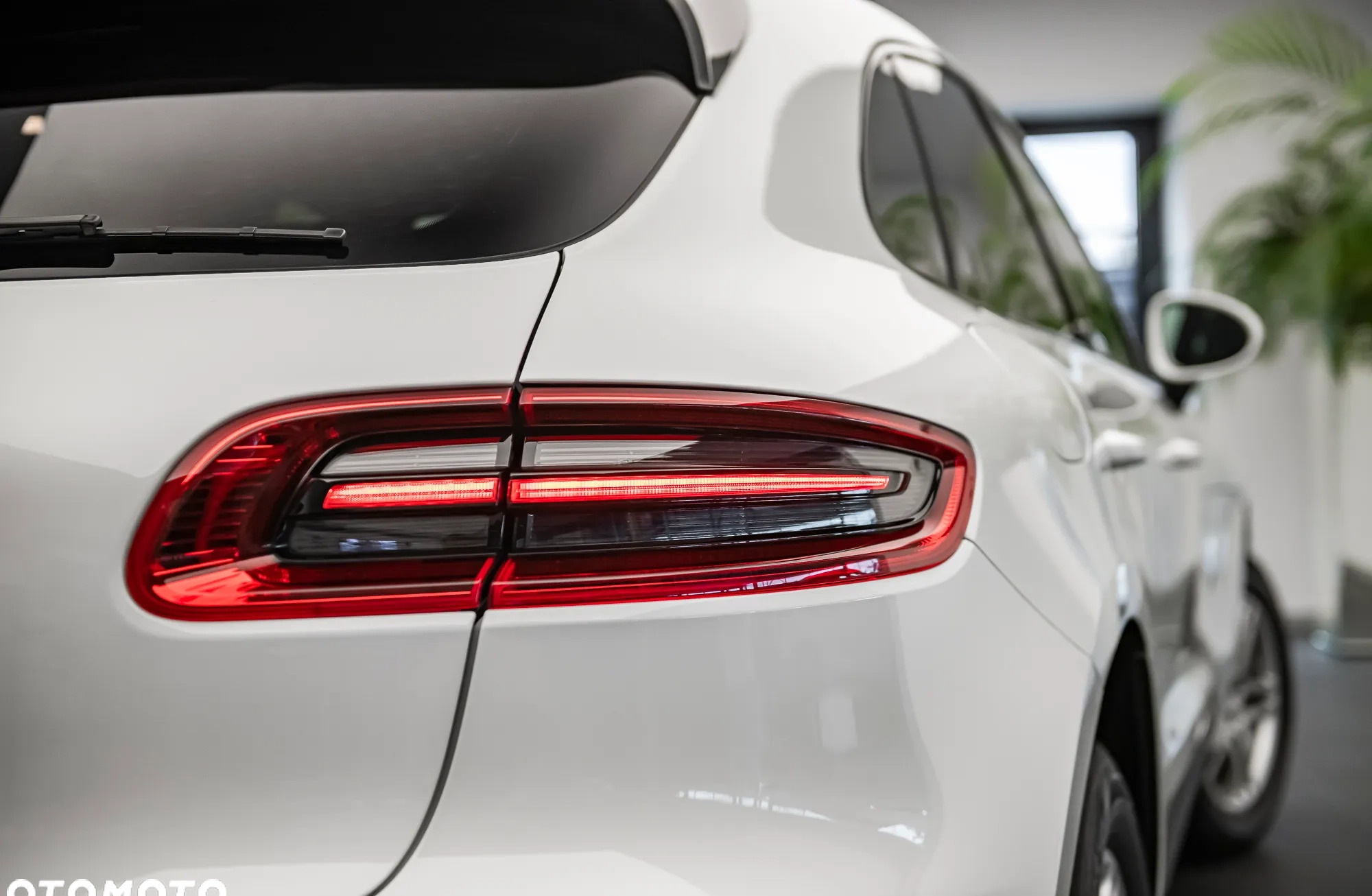 Porsche Macan cena 199000 przebieg: 74200, rok produkcji 2017 z Śrem małe 326